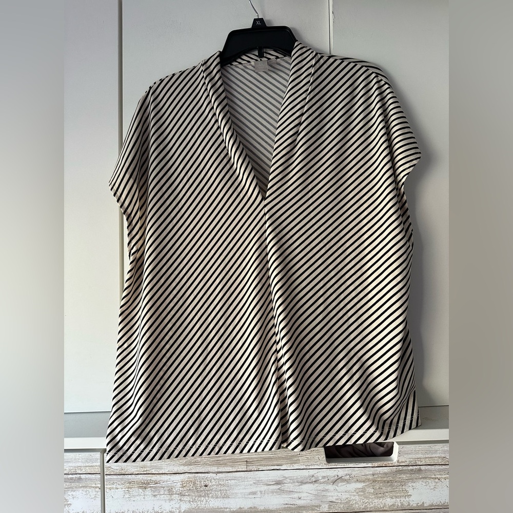 🖤 H&M Black & Cream Diagonal Stripe V-Neck Blouse Size XL Stretch